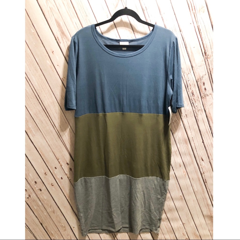 NWT LuLaRoe Tri-Color 2XL Julia - Picture 1 of 2
